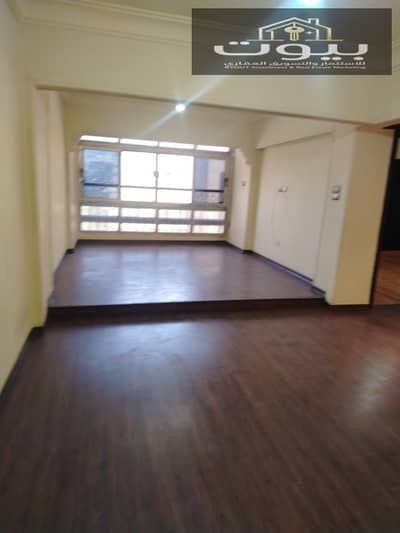 Apartment for rent according to the new law in Sheraton Airport Housing behind Radisson Blu Hotel 120m two bedrooms and a large reception and kitchen and 2 air conditioning in a very distinguished location next to services and the airport