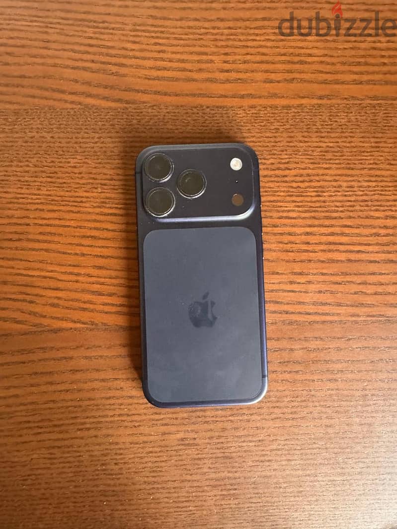 Apple - iPhone 17 Pro 4