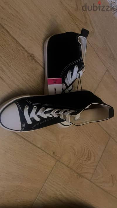 lefties sneakers