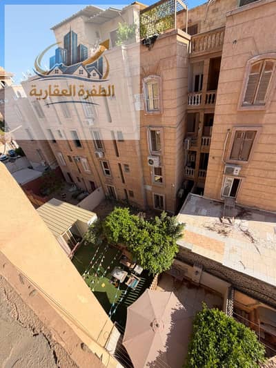 A fantastic apartment for sale in the Fifth Settlement, Cairo Compound, in front of Al Rehab at a special price for quick sale, and the owner is ready to install the elevator.