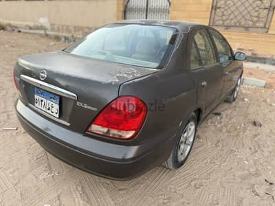 Nissan Sunny 2011