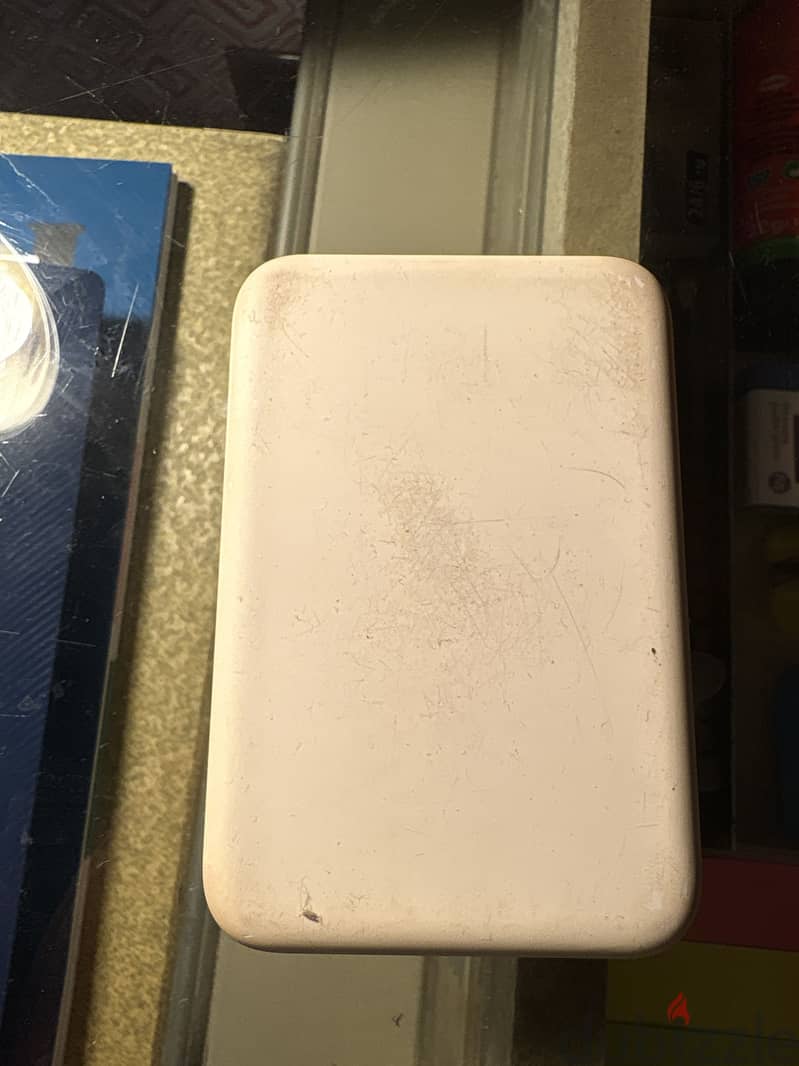 Magnetic wireless power bank 1