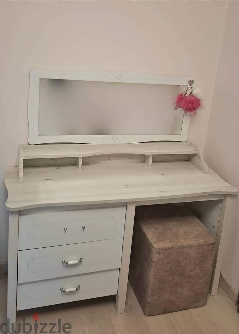 Girl bed room 3