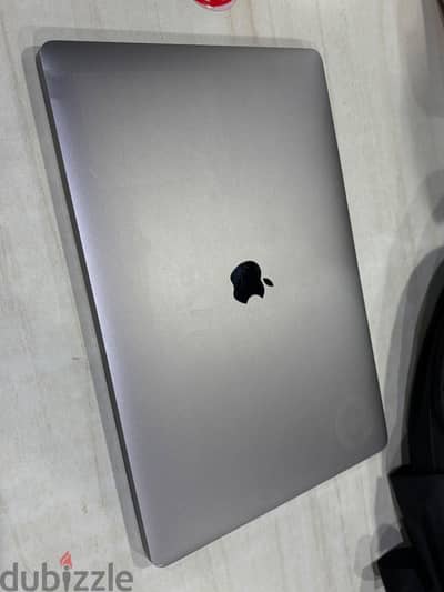 Macbook 2015 / Like New