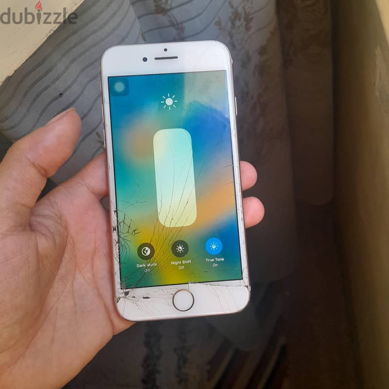 آبل - آيفون 8 1