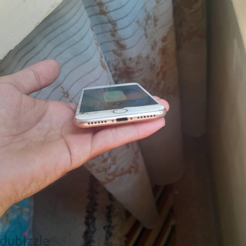 آبل - آيفون 8 4