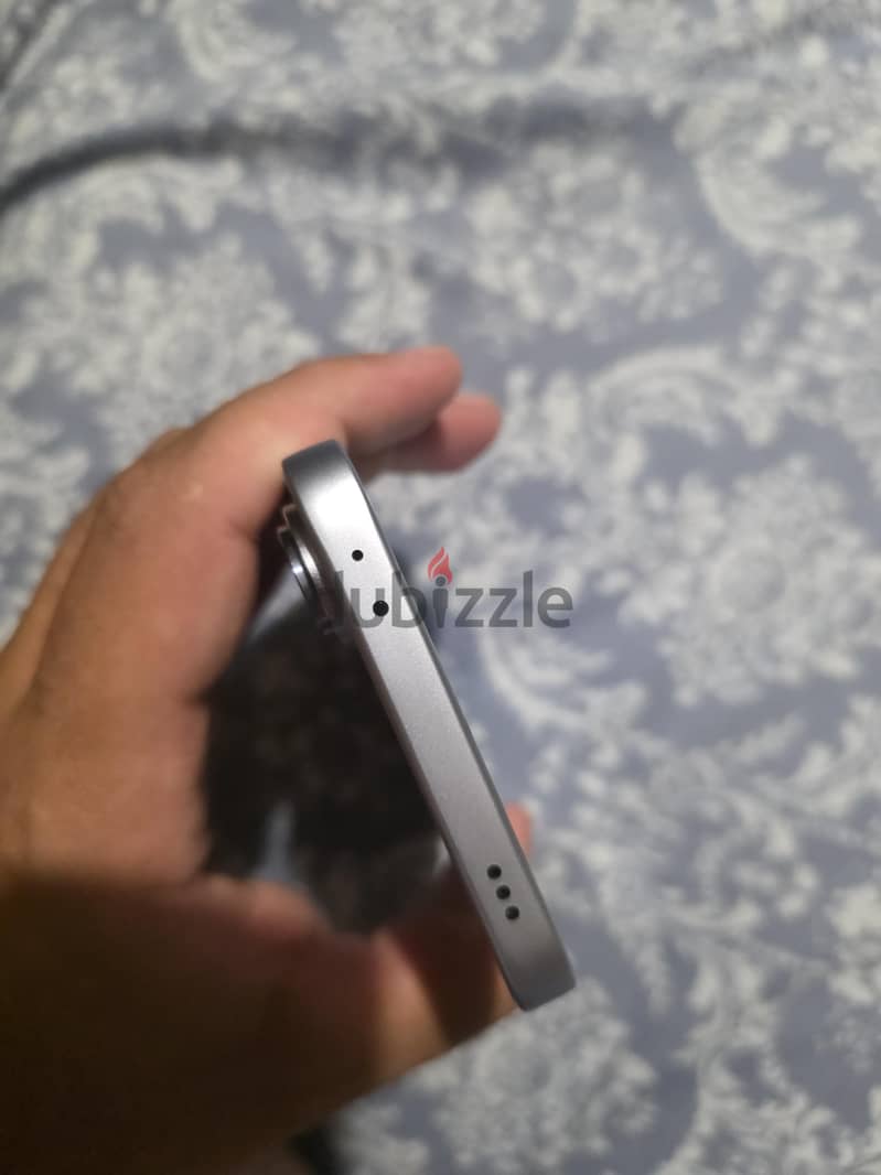 Vivo V70 FE 5G 1