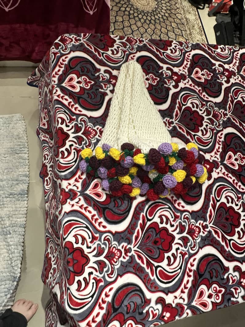 Handmade crochet flower buque and blanket 1