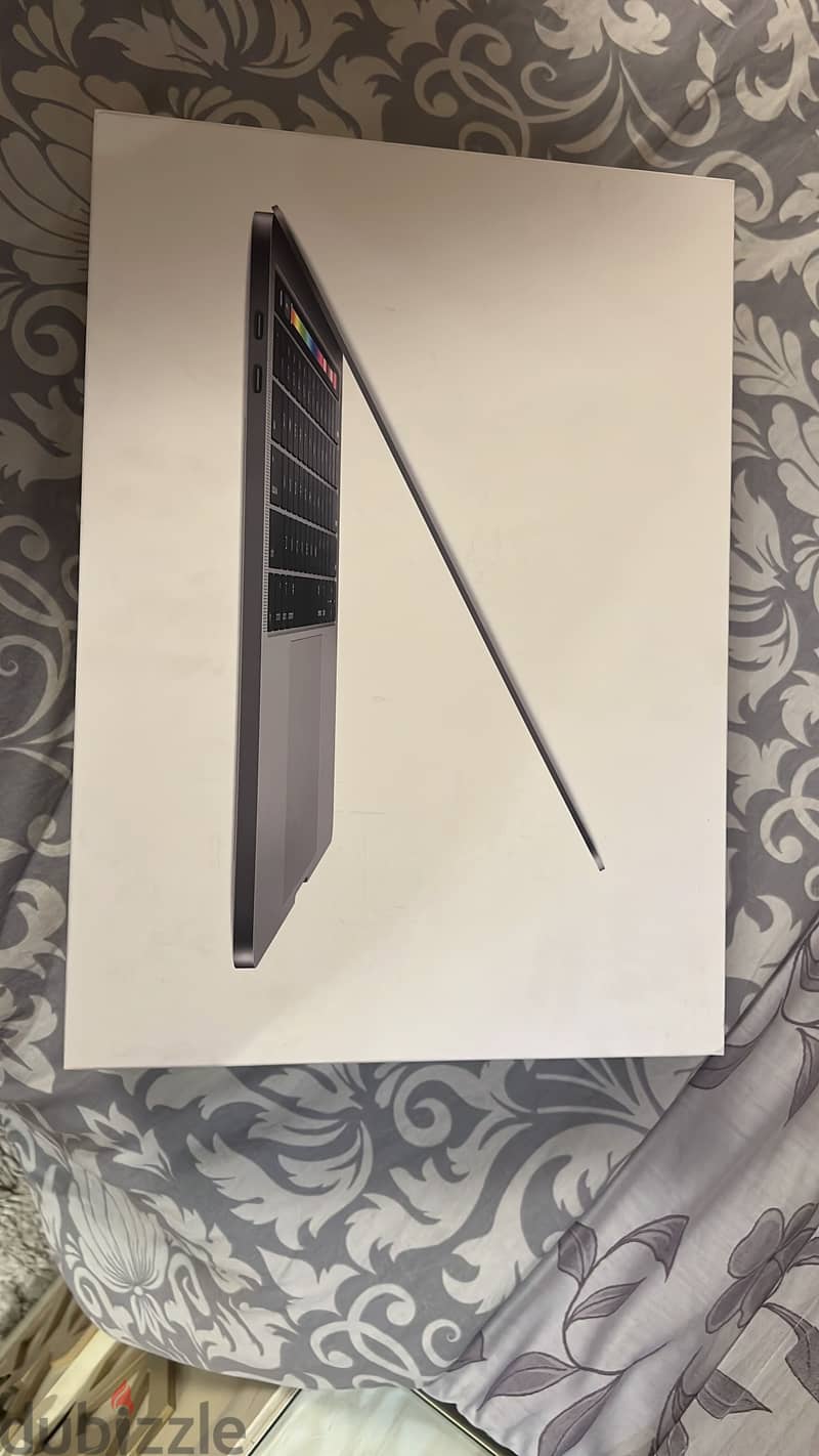 Apple mac book pro 13 inch 5
