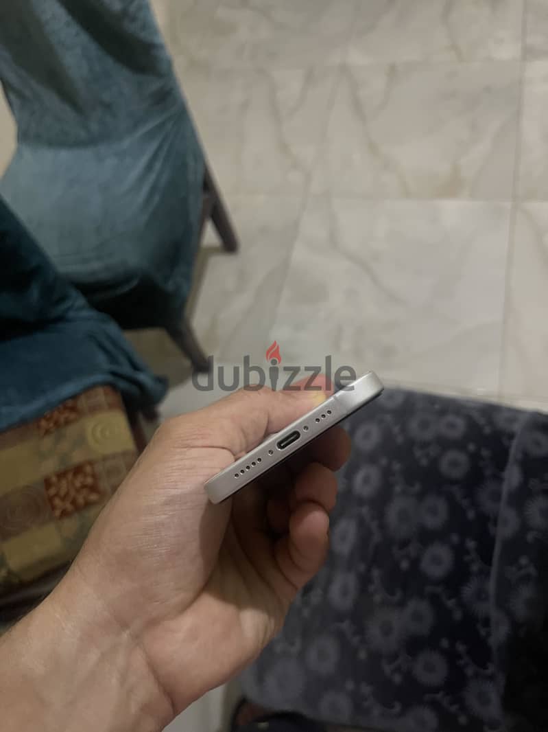 آبل - آيفون 17 4