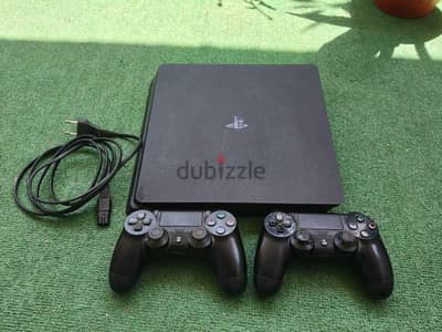 PlayStation 4 Slim PS4