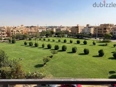 للبيع شقة 200 متر في الياسمين ٨ تشطيب سوبر لوكس
