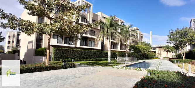 بنتهاوس جاهزة للسكن للبيع في المراسم - فيفث سكوير، القاهرة الجديدة. تشطيب كامل مع مكيفات هواء. السعر يشمل موقف سيارة وناديًا.
