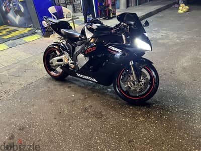 Hounda 2005 1000RR
