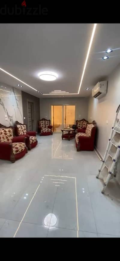 صالون خشب زان بحاله ممتازه جدا