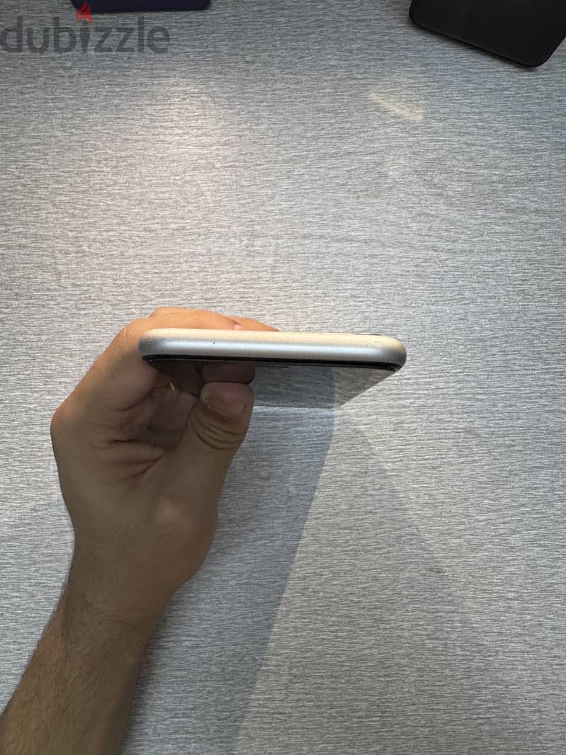 Apple - iPhone 11 4