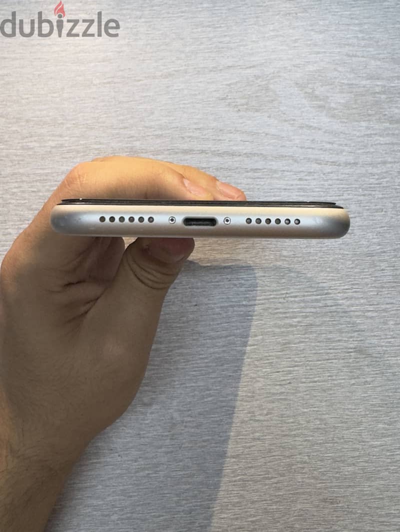 Apple - iPhone 11 5