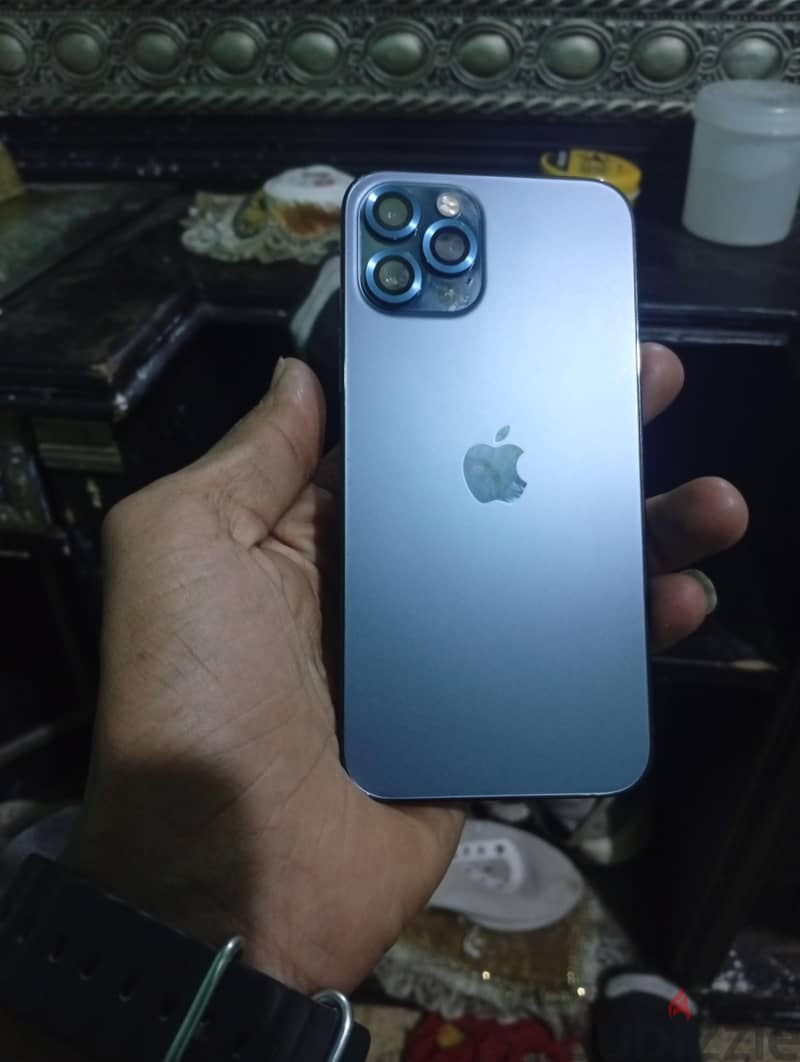 آبل - آيفون 12 برو 8