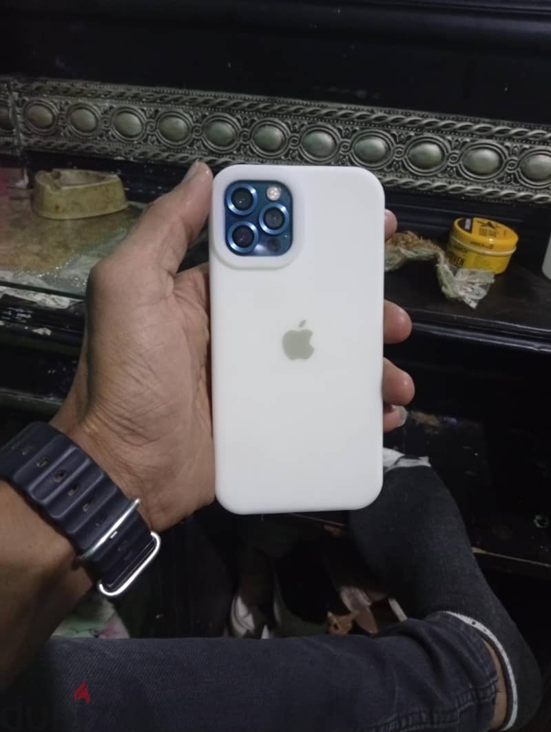 آبل - آيفون 12 برو 17