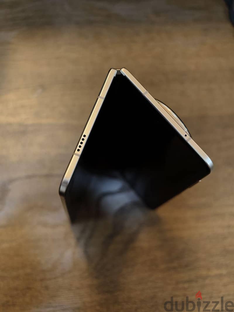 Honor Magic V5 3