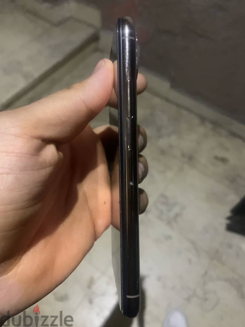 Apple - iPhone XS 1