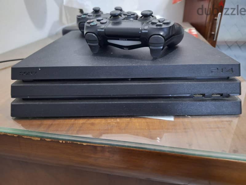 Playstation 4 pro 3