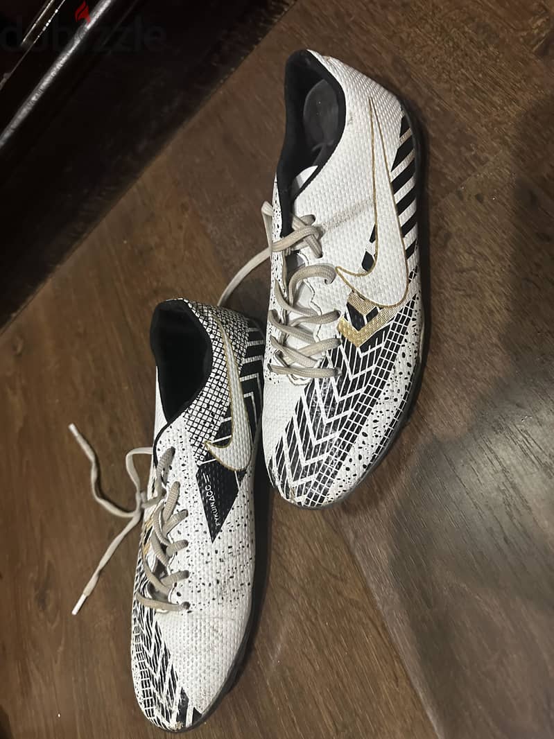 Rattan shoes Nike 1
