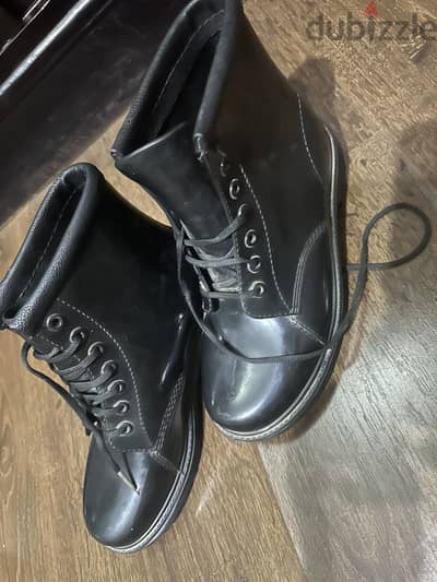 Black boot
