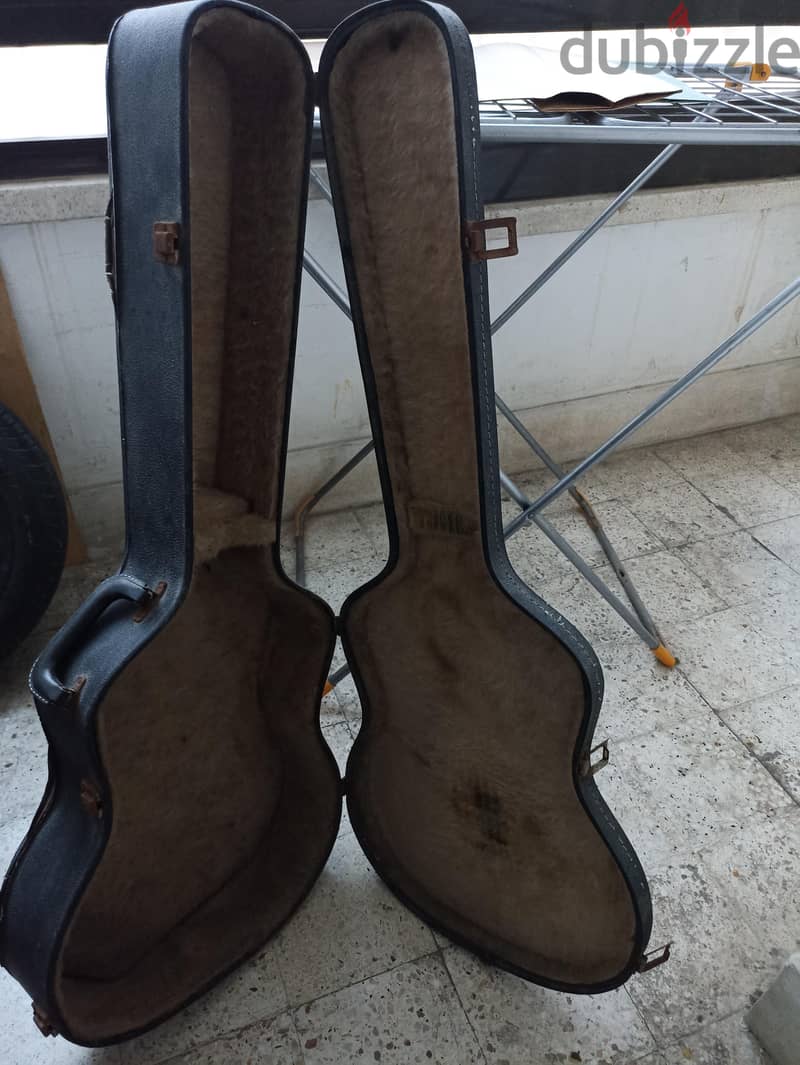hard case guitar 1