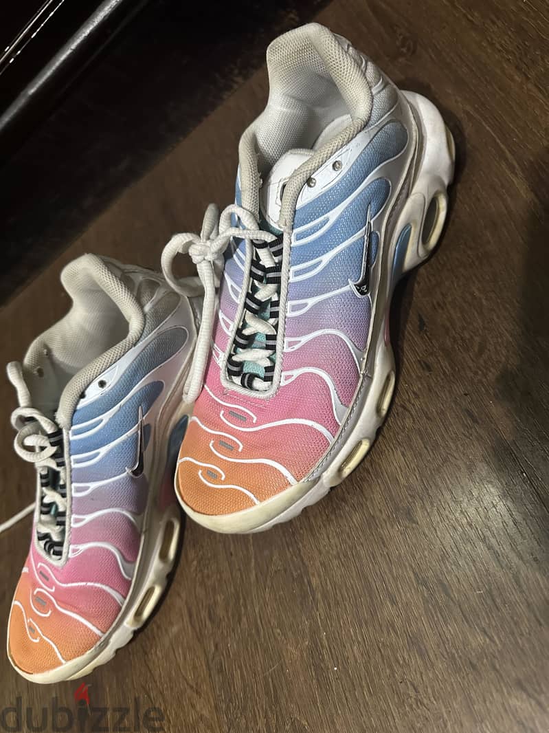 Nike choose  size 38 1