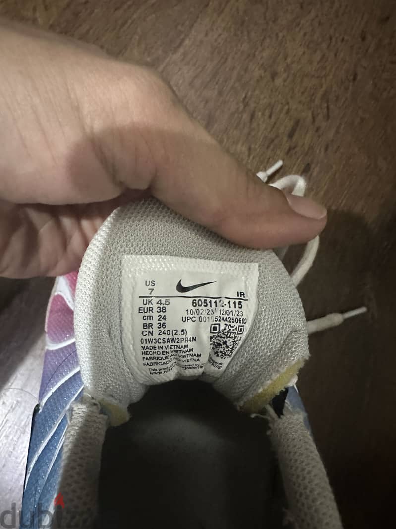 Nike choose  size 38 2