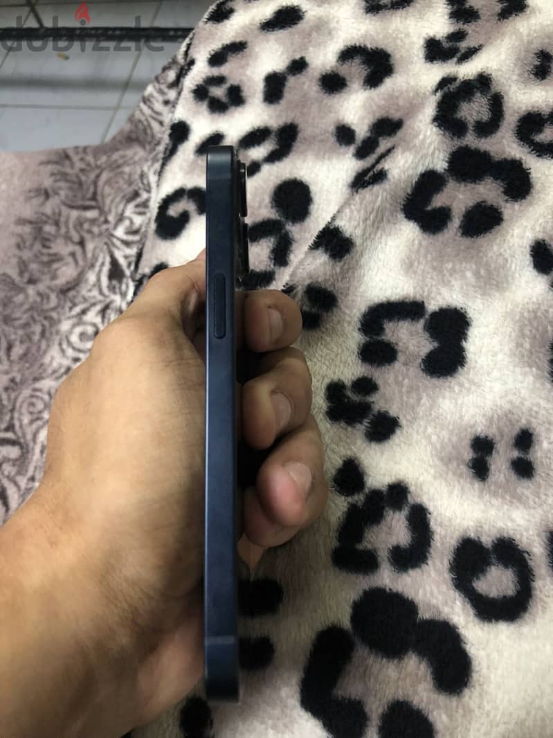 آبل - آيفون 13 6