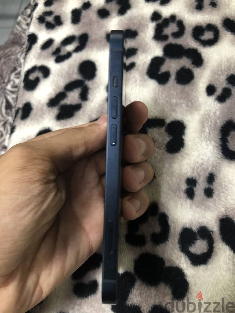 آبل - آيفون 13 8