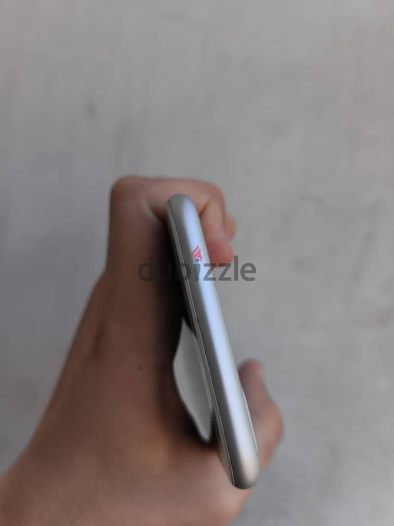 ايفون 8 بلص 4