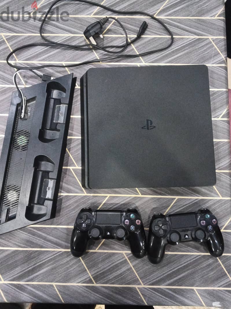 Playstation Four 3