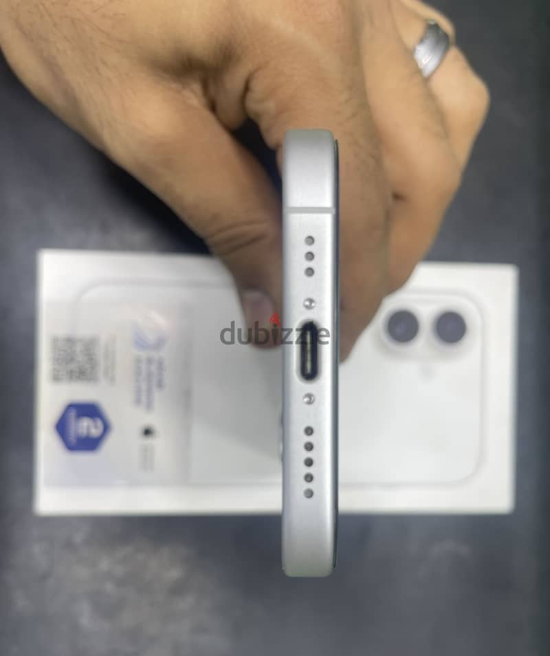 آبل - آيفون 16 5
