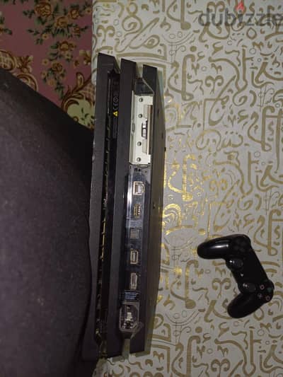 بلاستيشن 4برو 1تير  معاه دراع اصلي