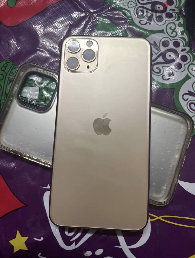Apple - iPhone 11 Pro Max 2