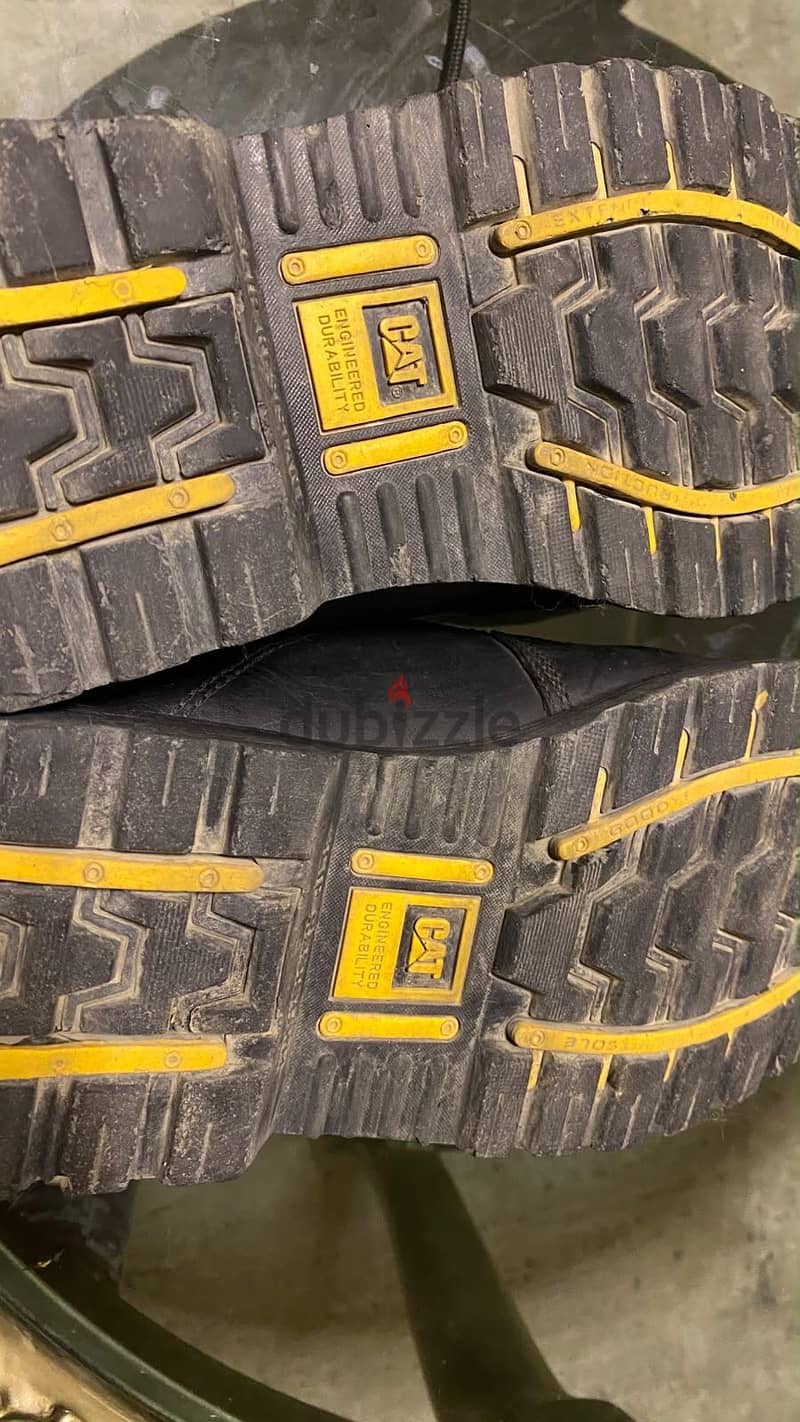CAT ENGINEERED DURABILITY 9