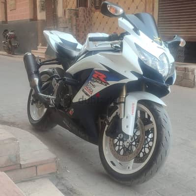 Suzuki gxsr 600 2010