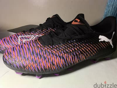 PUMA FUTURE 8 PLAY FG/AG Original – مقاس 45 – بالفاتورة والعلبة_ ستارز