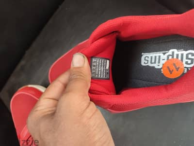 Skechers