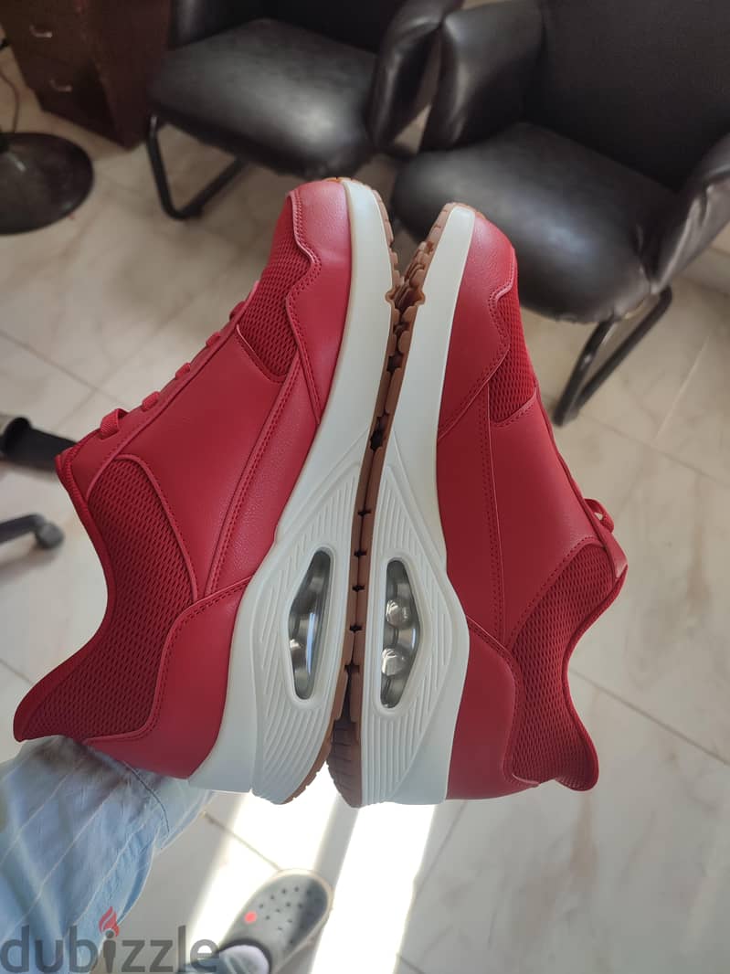 Skechers 4