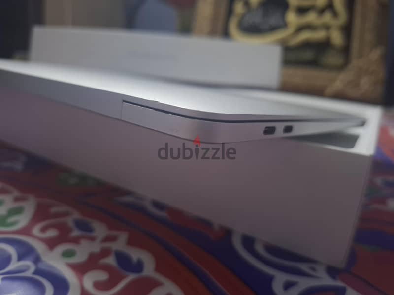 Macbook Pro 2018 Full Box 7