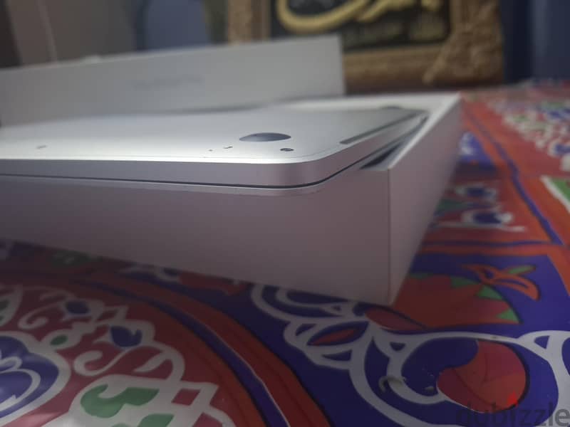 Macbook Pro 2018 Full Box 9