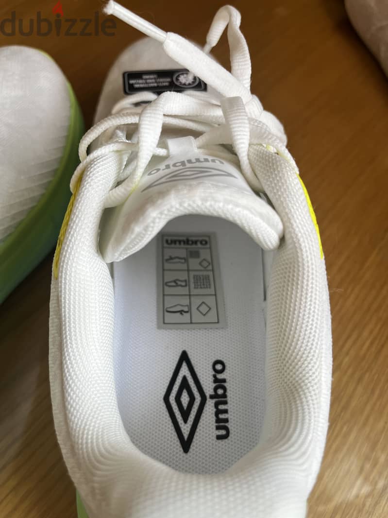 Original Umbro hyper shoes 3