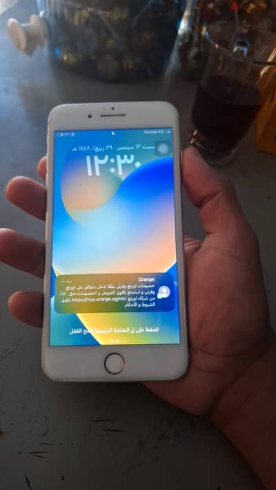 آبل - آيفون 8 بلس