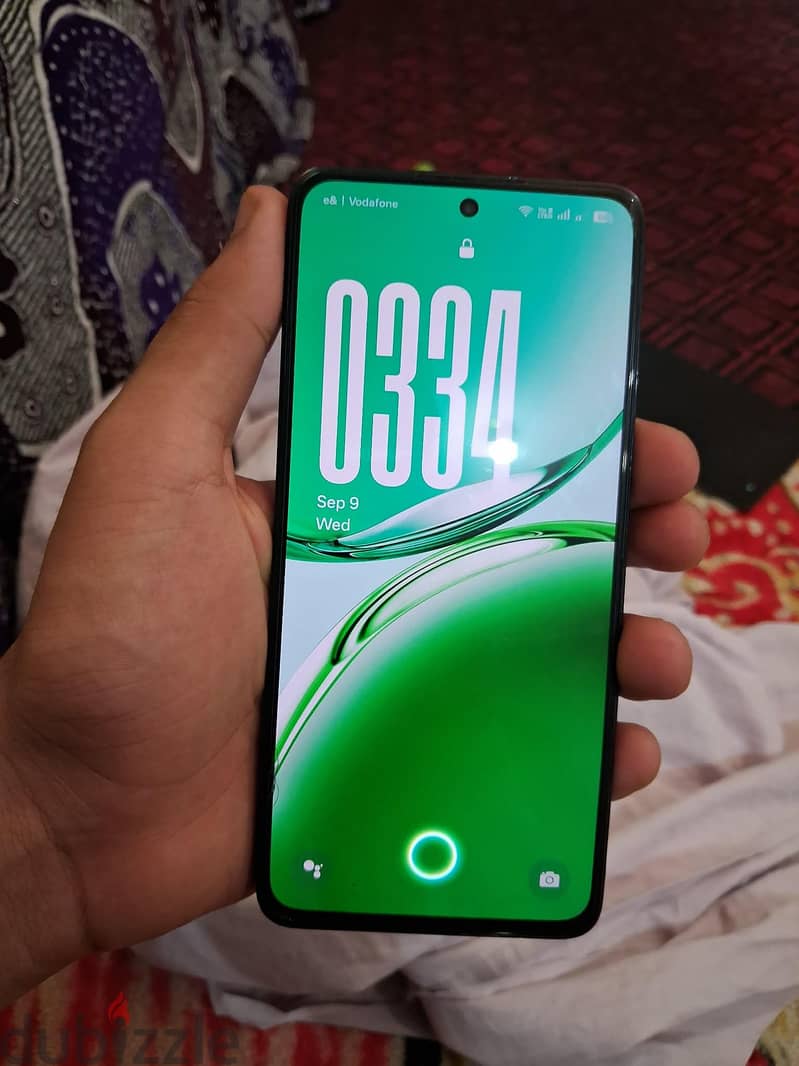 OPPO Reno12 F 4
