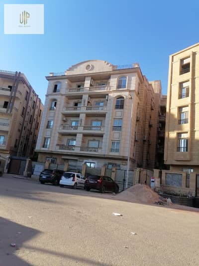 شقة مميزة للبيع في اللوتس الجنوبية – التجمع الخامس بالقرب من الامريكية ومول اجورا و 90 الجنبى