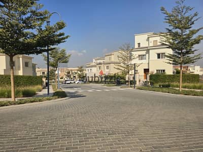 فيلا متشطبة استلام فوري للبيع في أب تاون كايرو إعمار بموقع مميز على لاند سكيب فيو Uptown Cairo Emaar